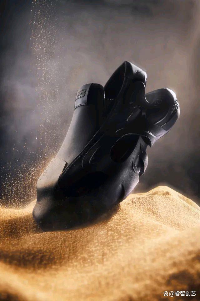 饥饿营销？NAMESAKE首款鞋履，造型前卫与可回收材质，日产三双