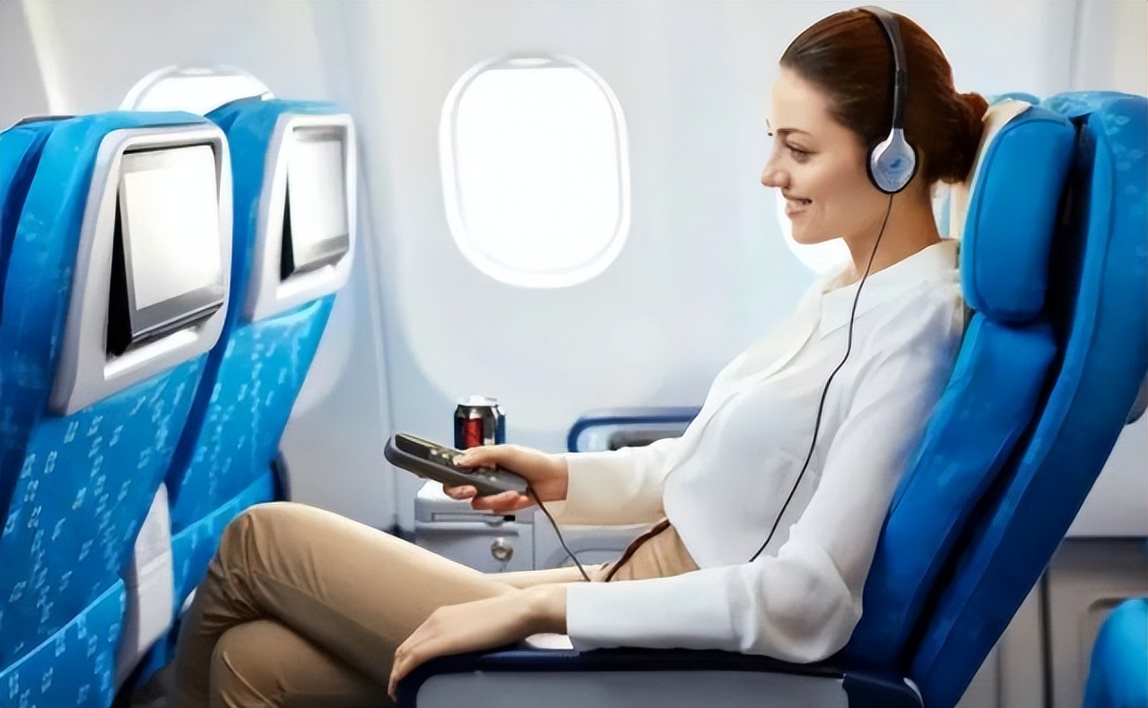 飞机上可以随便要什么东西,飞机上这五样东西是免费的