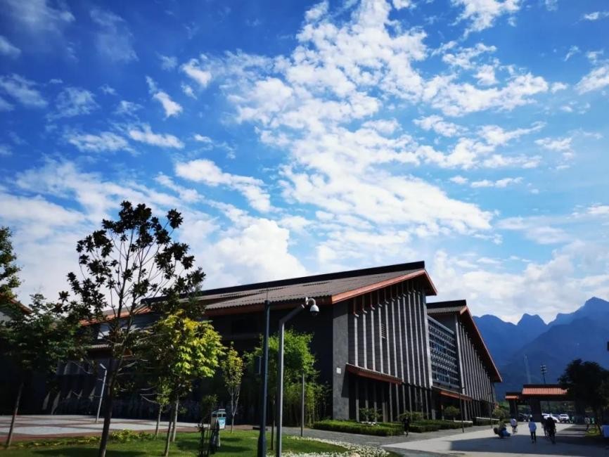 西安建大草堂校区学什么,在西安建大上大学是种什么体验