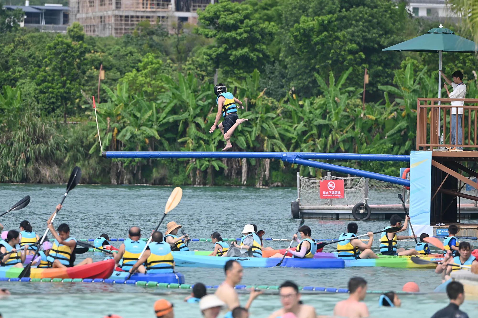 亲子游玩地点推荐沙滩寻宝,带娃好去处丛林探险