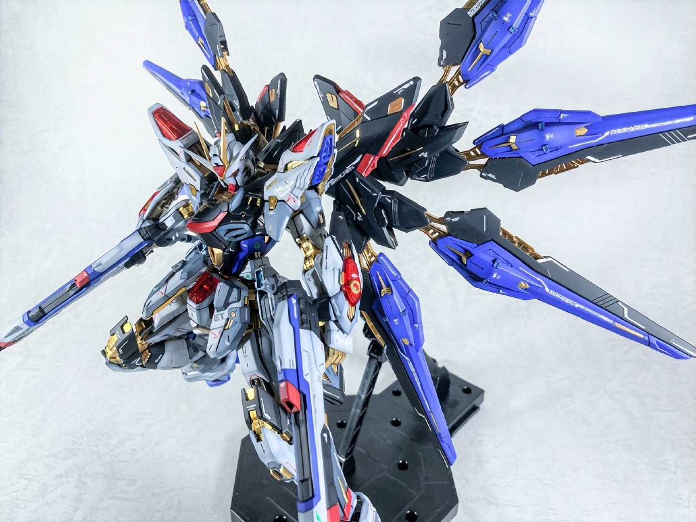 强袭自由高达mgex蚀刻片怎么用,mgex阴影喷涂