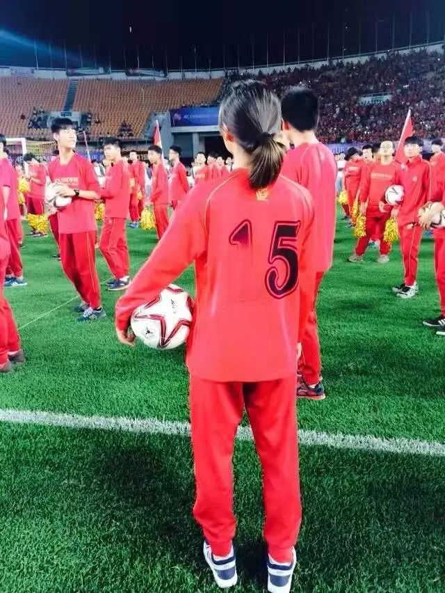 足球女孩|广体何雨谚：生来就是为了追随足球