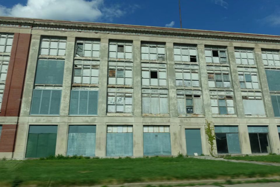 底特律是真实存在的城市吗,底特律以前有多繁华