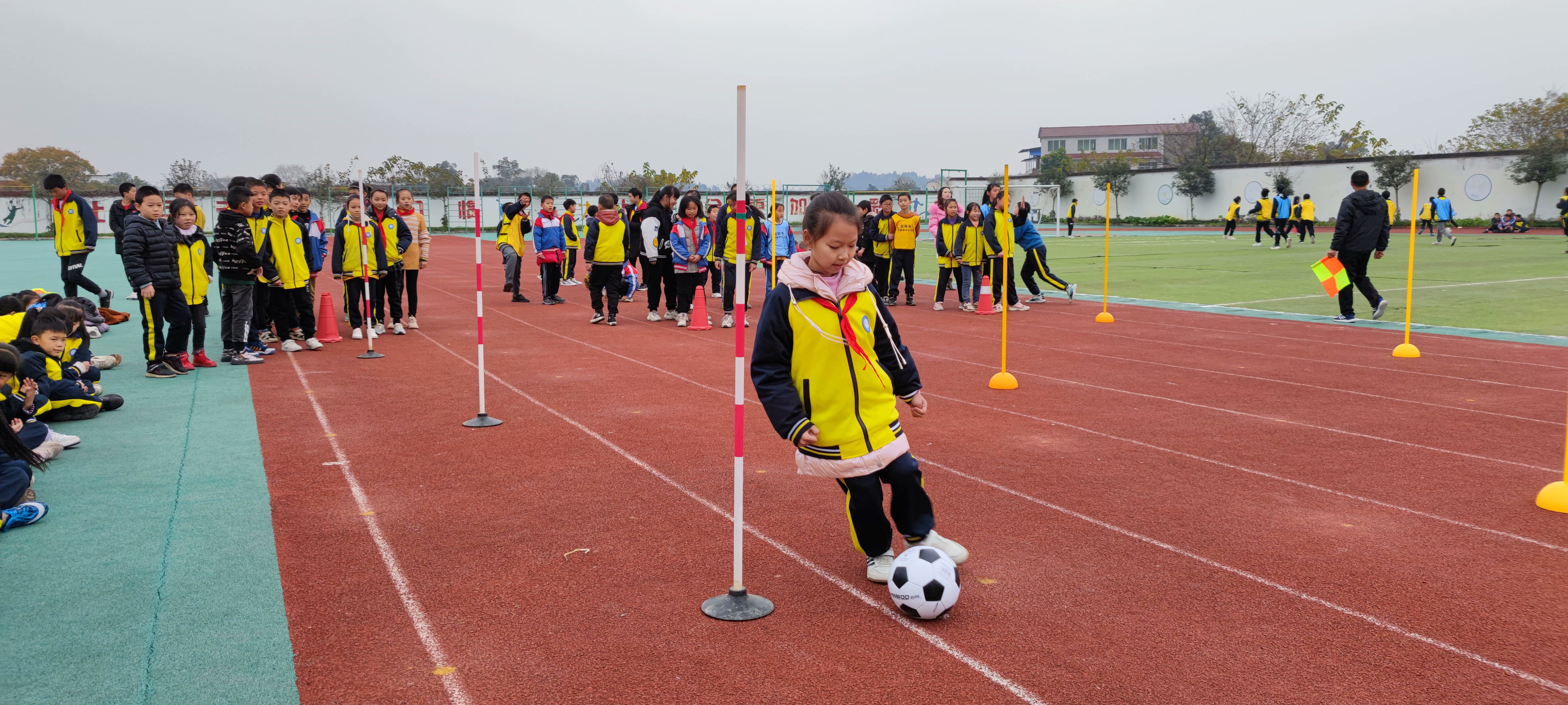简阳市平泉小学2019足球队成员,简阳明德小学足球比赛