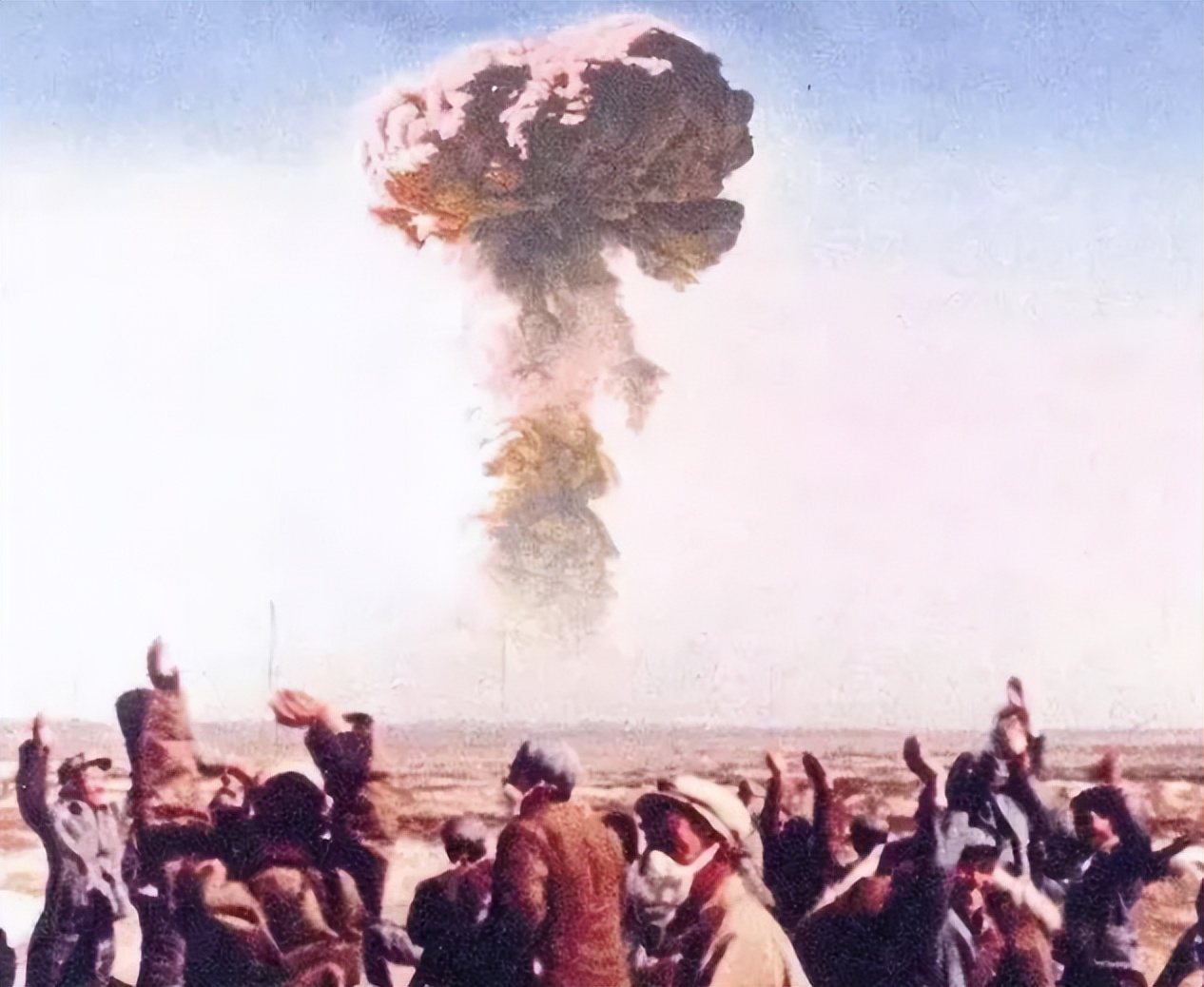 中国60年代的绝密工程，由8342部队建造，能抵御百万吨级*弹氢**