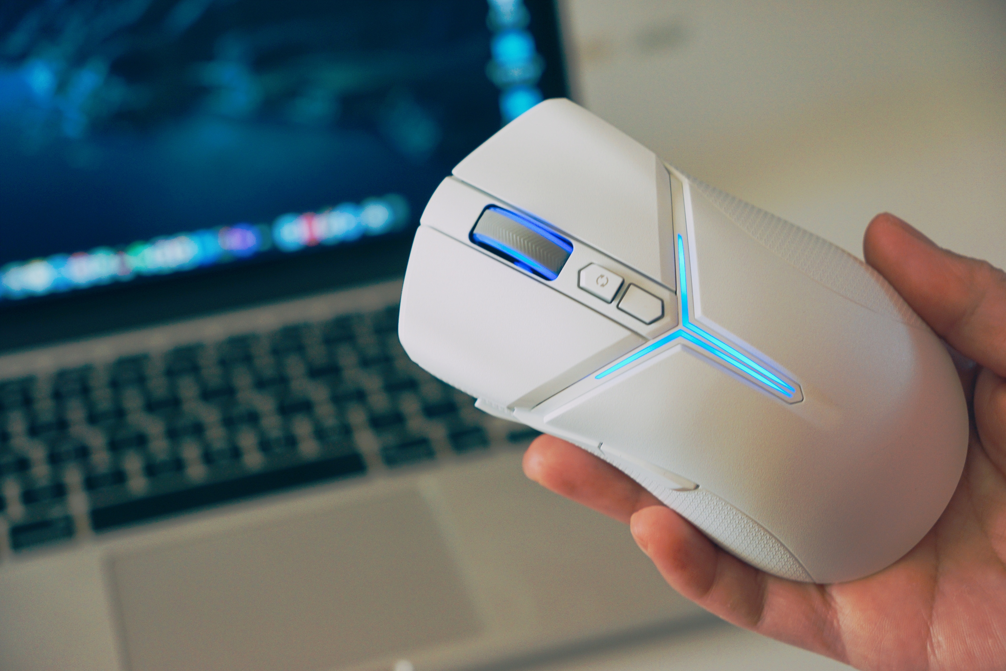 拯救者m7鼠标适合大手还是小手,联想拯救者m7鼠标驱动怎么用