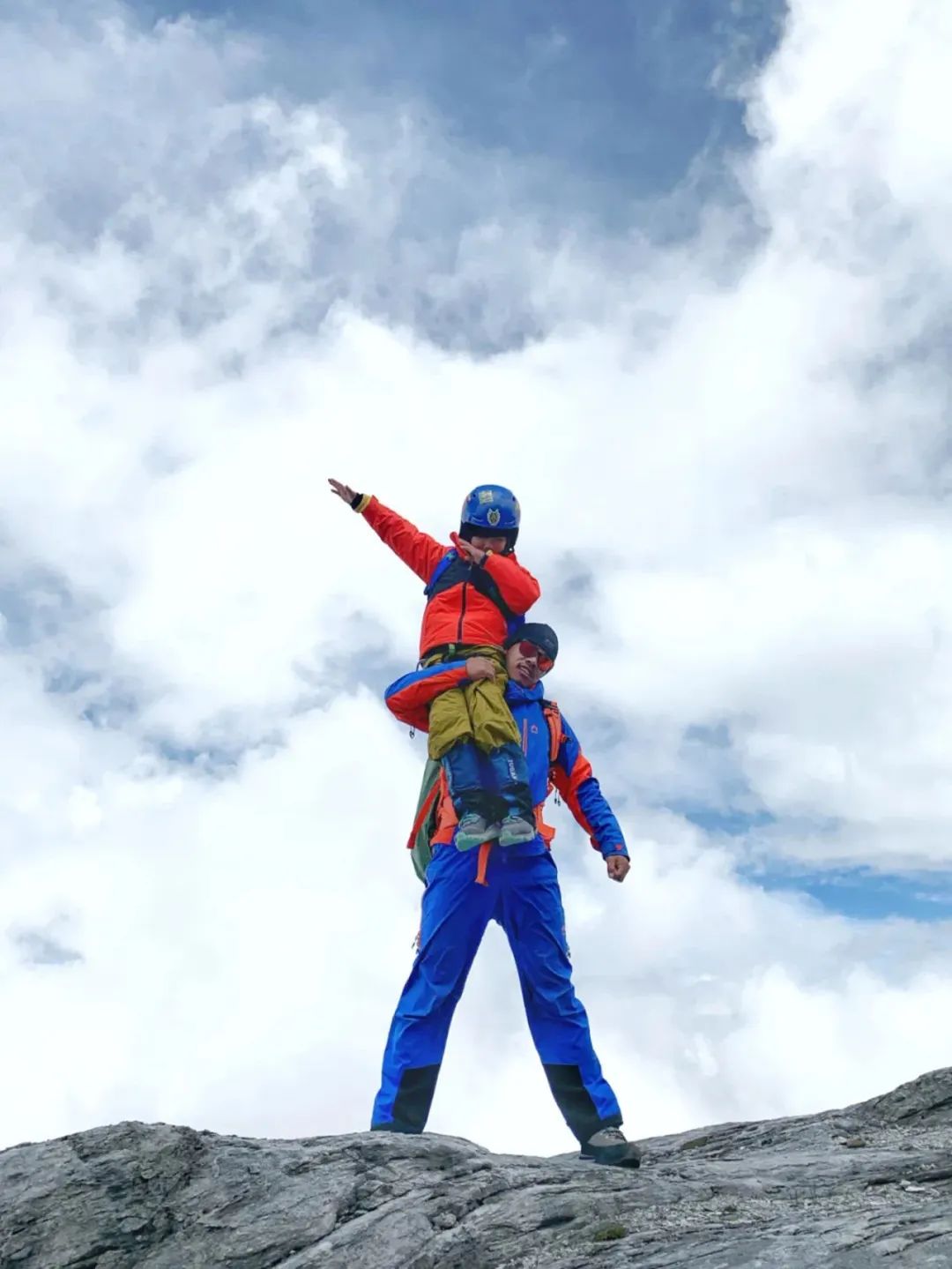 夫妻带5岁儿子环游世界,小夫妻带5岁孩子旅游边走边看