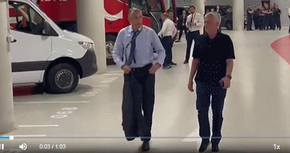 欧冠捧杯塞维利亚,塞维利亚足球联赛夺冠