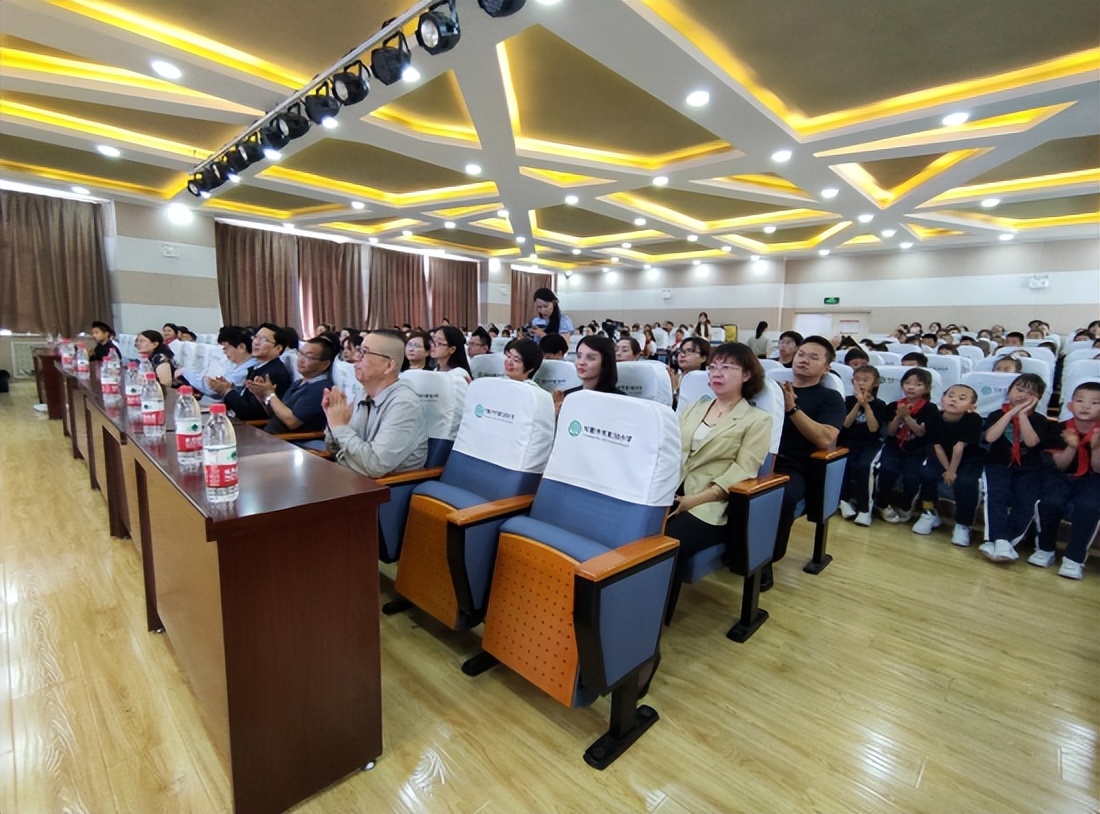 围棋授牌仪式,乌鲁木齐围棋特色的学校