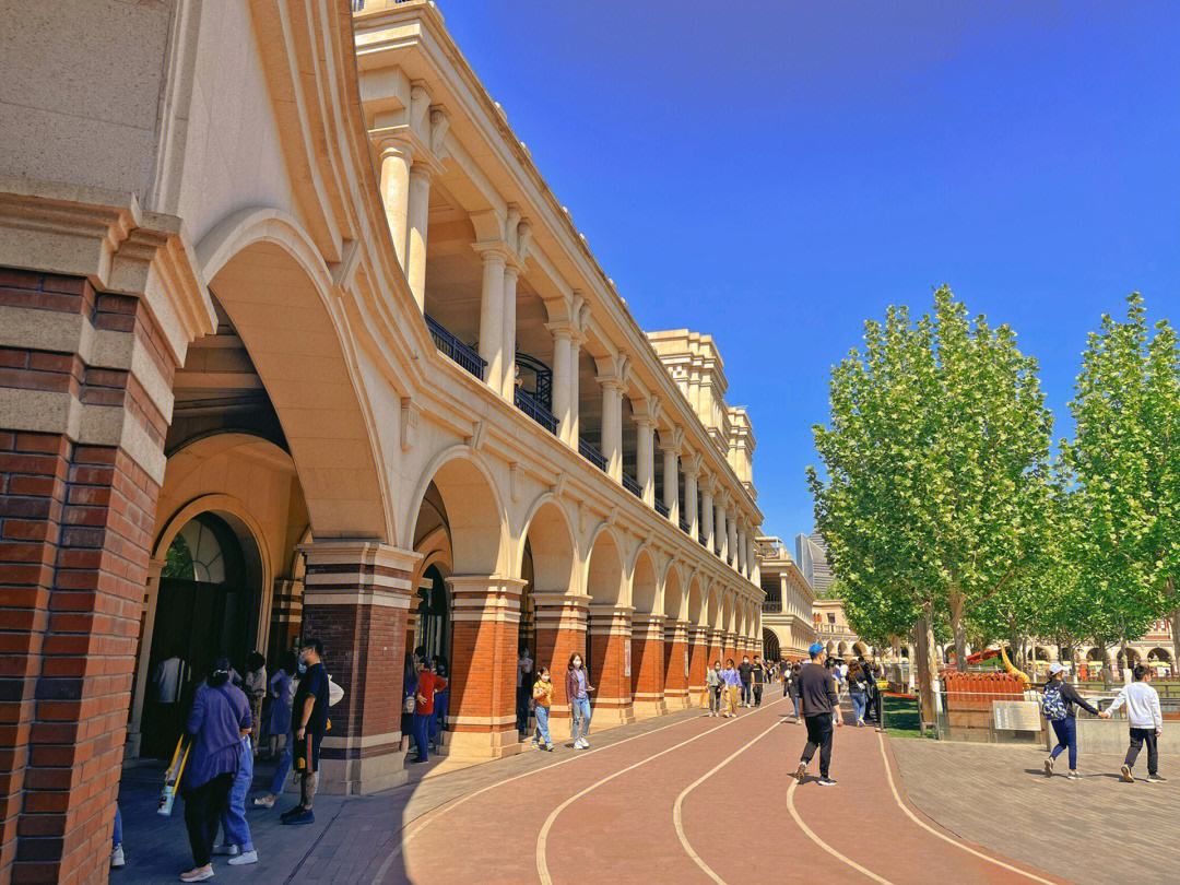 苏联专家给公安上课，突然被捕，局长笑言：老韩，我找你好苦