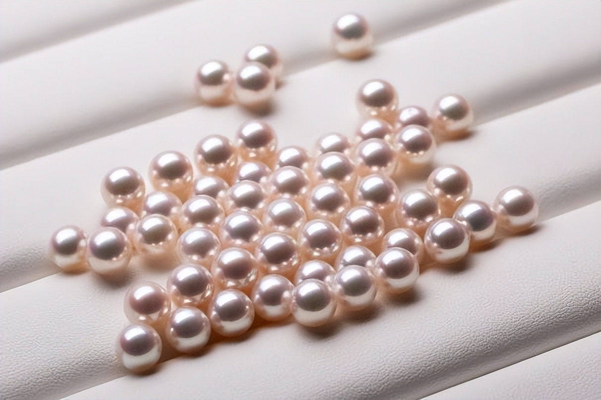 英国王室为什么喜欢珍珠,英国王室为什么有那么多珠宝