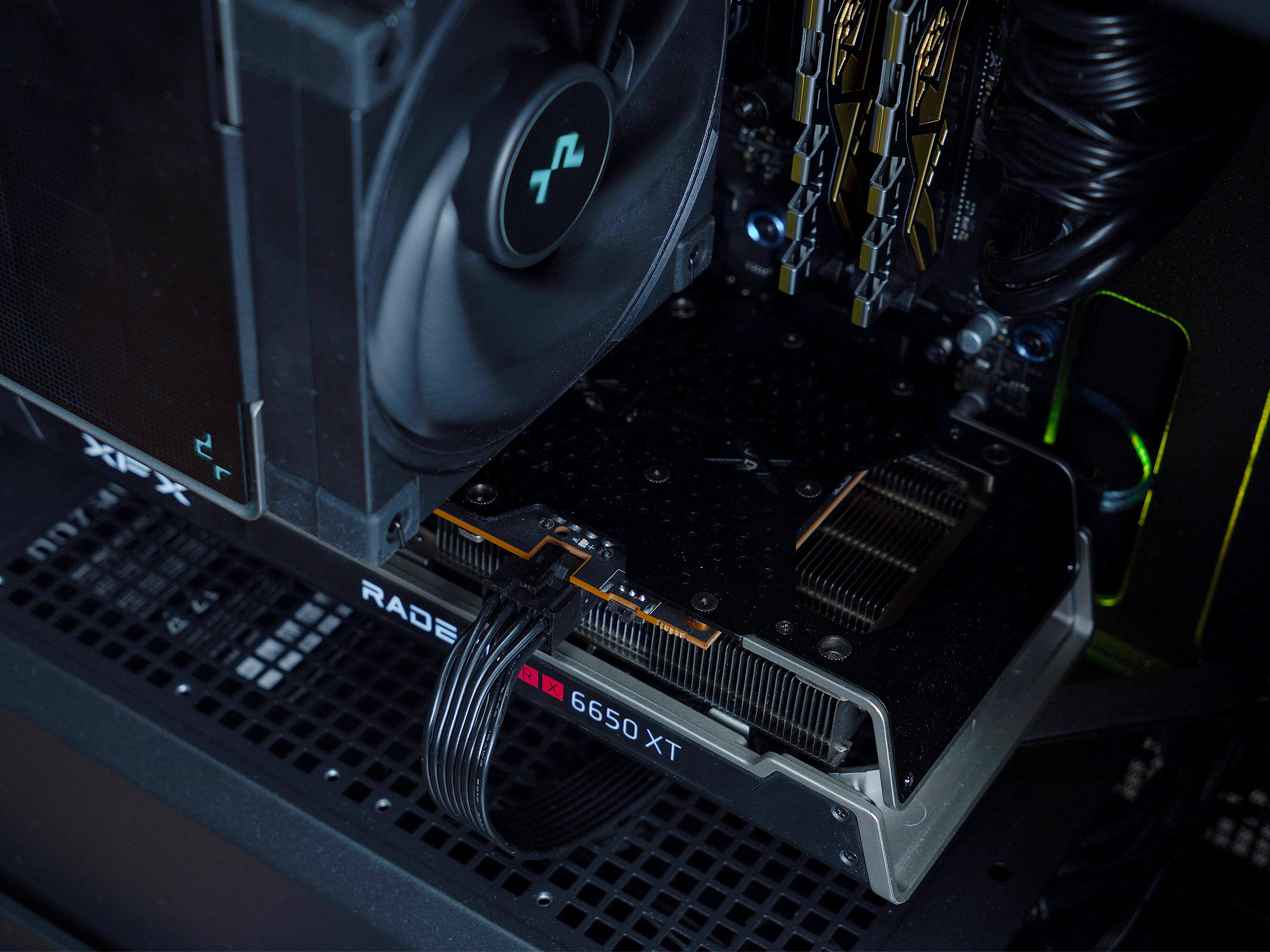 非K酷睿超频才最有性价比!双11送一套反光污染的主机方案