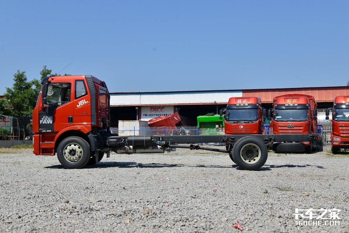 重载版5米8六缸中卡载货车,6.8米载货车公认油耗最低的4款车