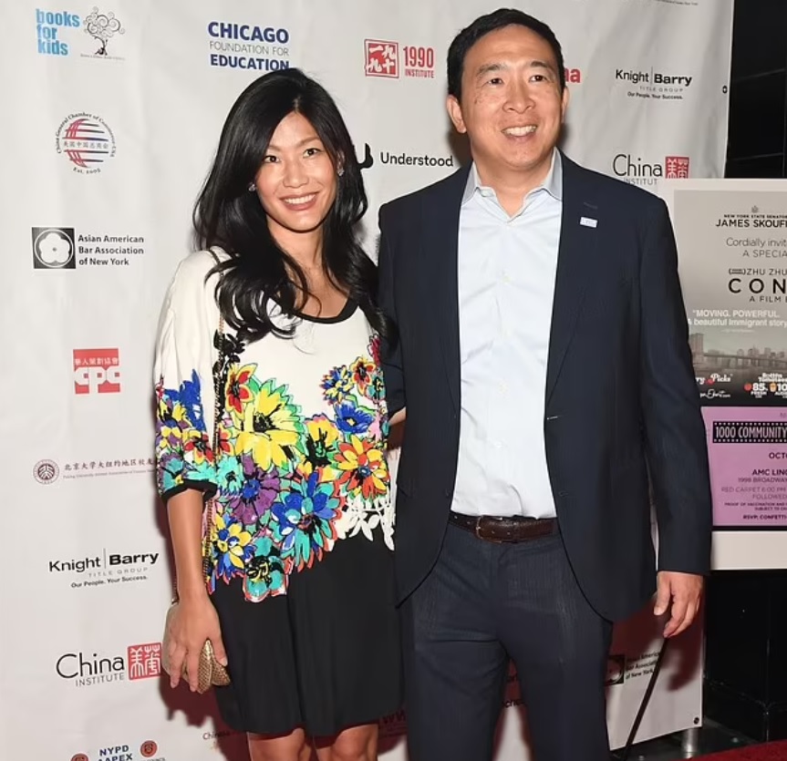 美国医生性侵百名孕妇,甚至包括总统候选人妻子!检察官却放了他