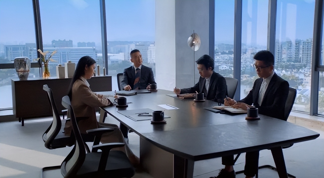 跑步后膝盖疼能用云南白药气雾剂,云南白药气雾剂化瘀效果