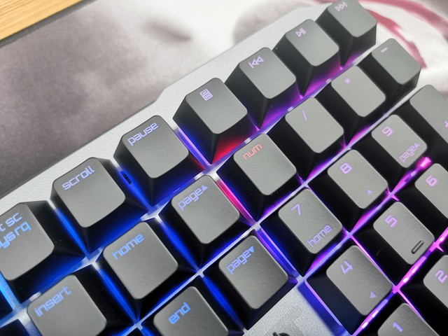 机械键盘办公室用红轴还是茶轴,机械键盘红轴和茶轴哪个声音小