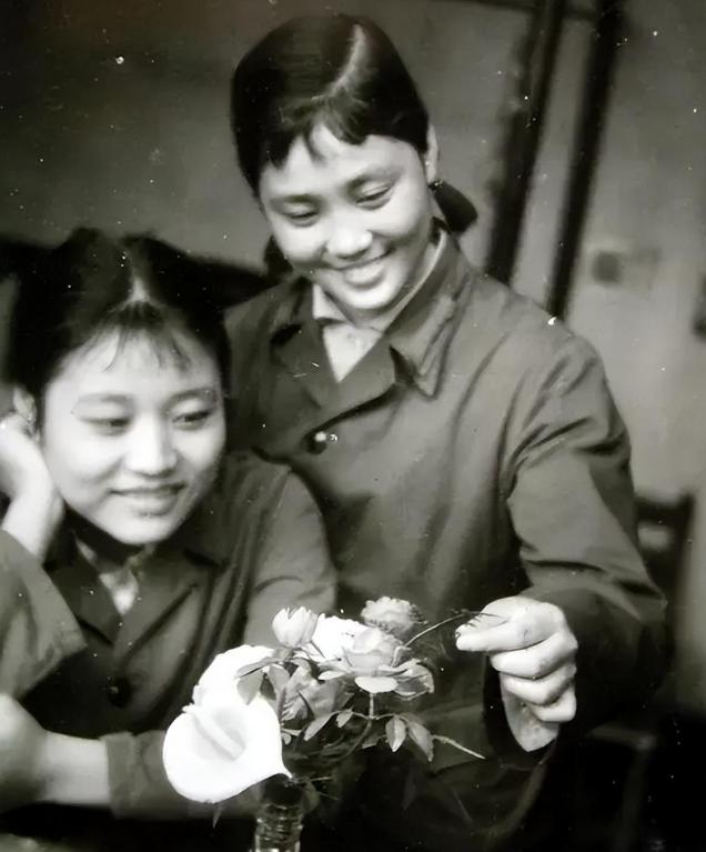 1961年毛主席在庐山开会，看到一位女舞蹈演员楞了：你好像我女儿