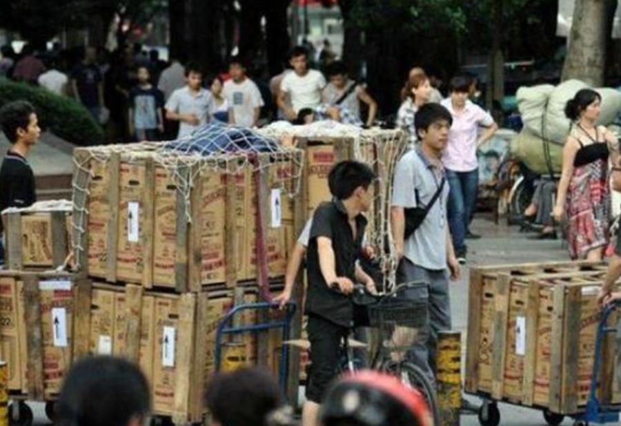 华强北一代山寨机鼻祖陈金陵,华强北山寨机大王陈金陵年轻照片