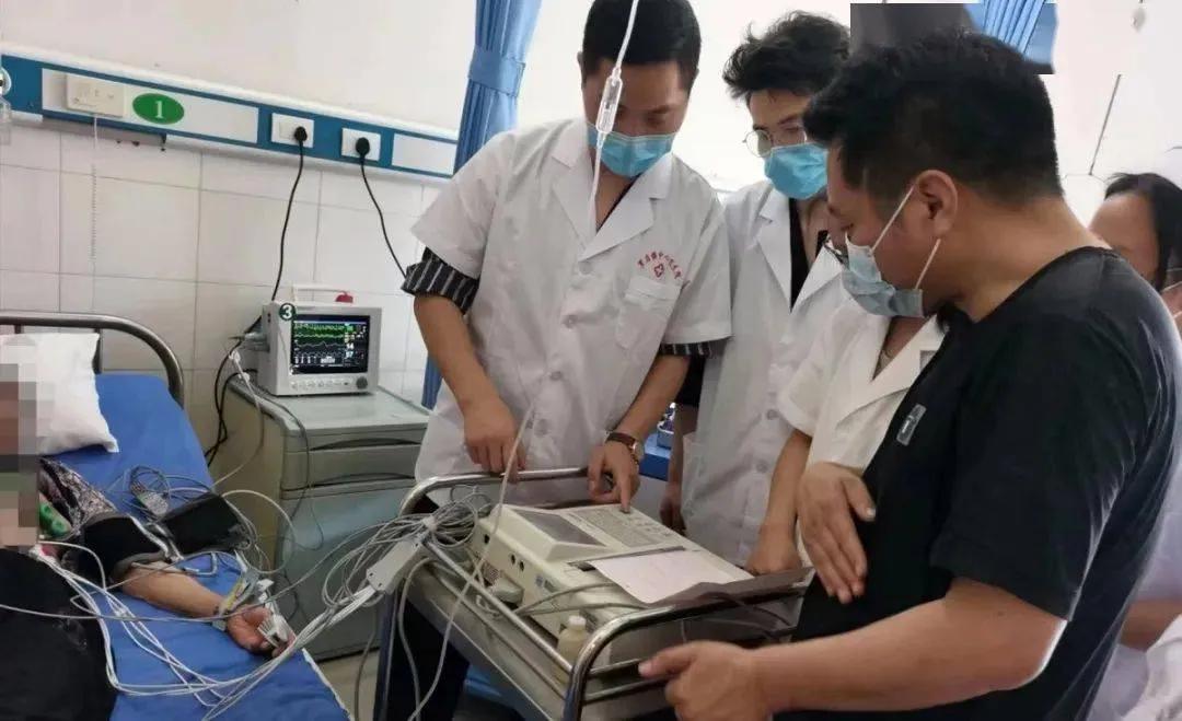 肠胃镜查到有小息肉需要切除吗,做胃肠镜发现有息肉是否直接取出