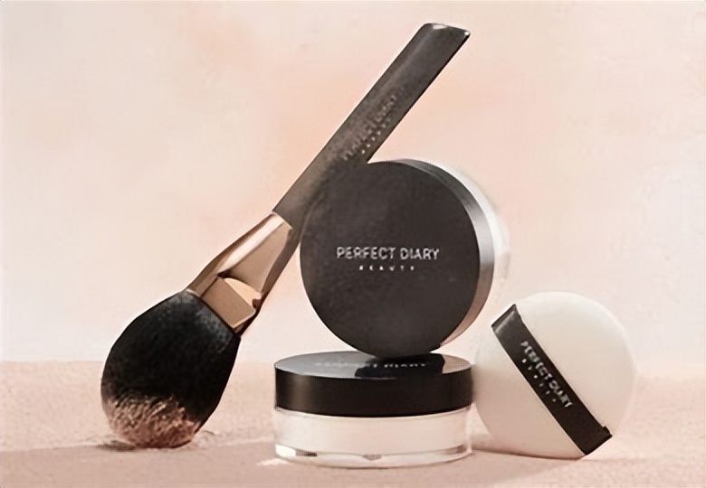 完美日记五色盘,完美日记小樱盘妆教程