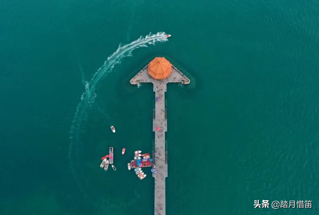 被誉为“东方瑞士”的青岛，有太多的海边浪漫