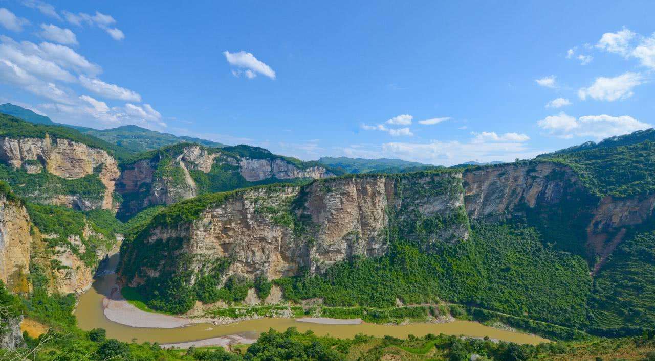 毕节大方旅游景点大全视频,毕节大方县最近事件