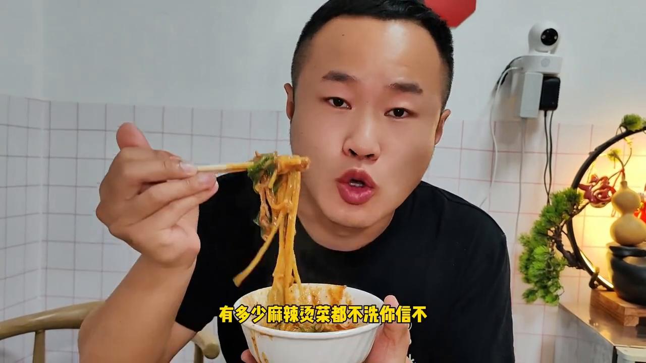 12元一碗的东北大碗麻辣烫,砂锅麻辣烫12元一碗