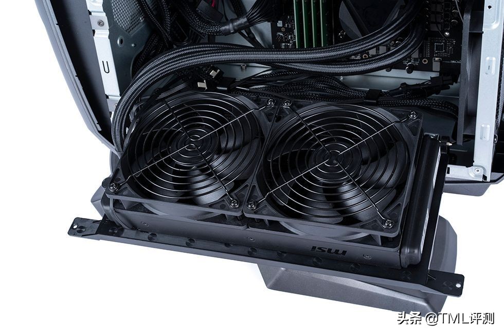 来自旗舰顶配的快乐—微星宙斯盾Ti5（12th）游戏主机评测