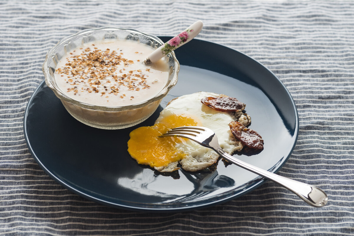 白发肝肾亏虚的症状,肾气不足导致的白发可以逆转吗