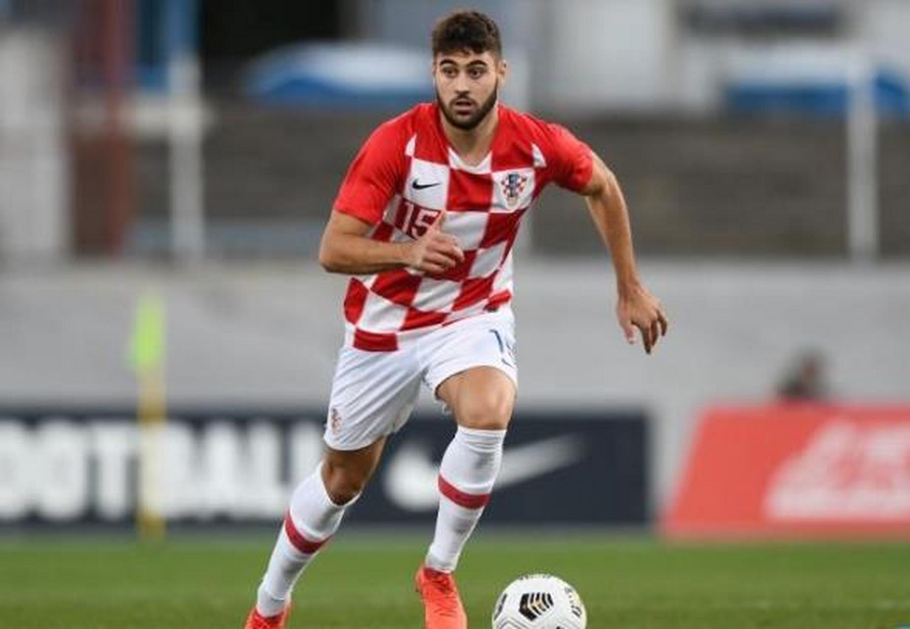 一亿曼城,曼城一亿前锋