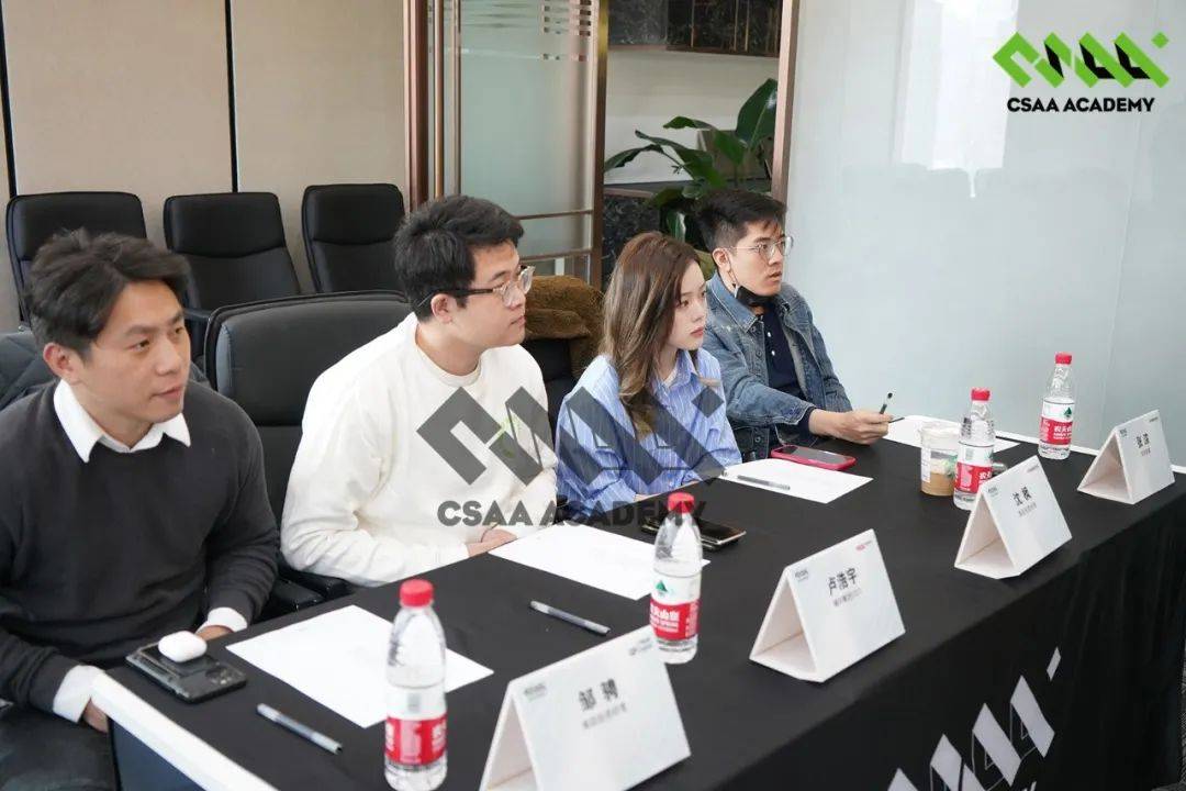 这个16岁的高中生，用6天搭建了一个未来品牌……