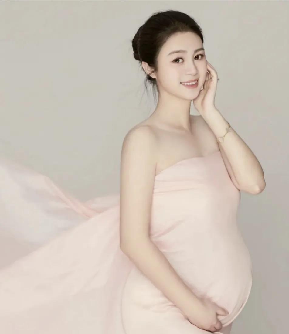 孕妇瑜伽写真图片,女星孕妇写真大全