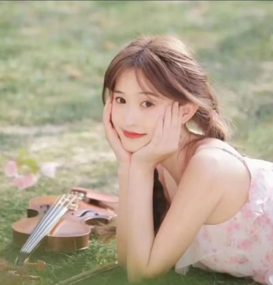 我躺在床上发着烧，开机想求助他时发现他拉黑了我的一切联系方式