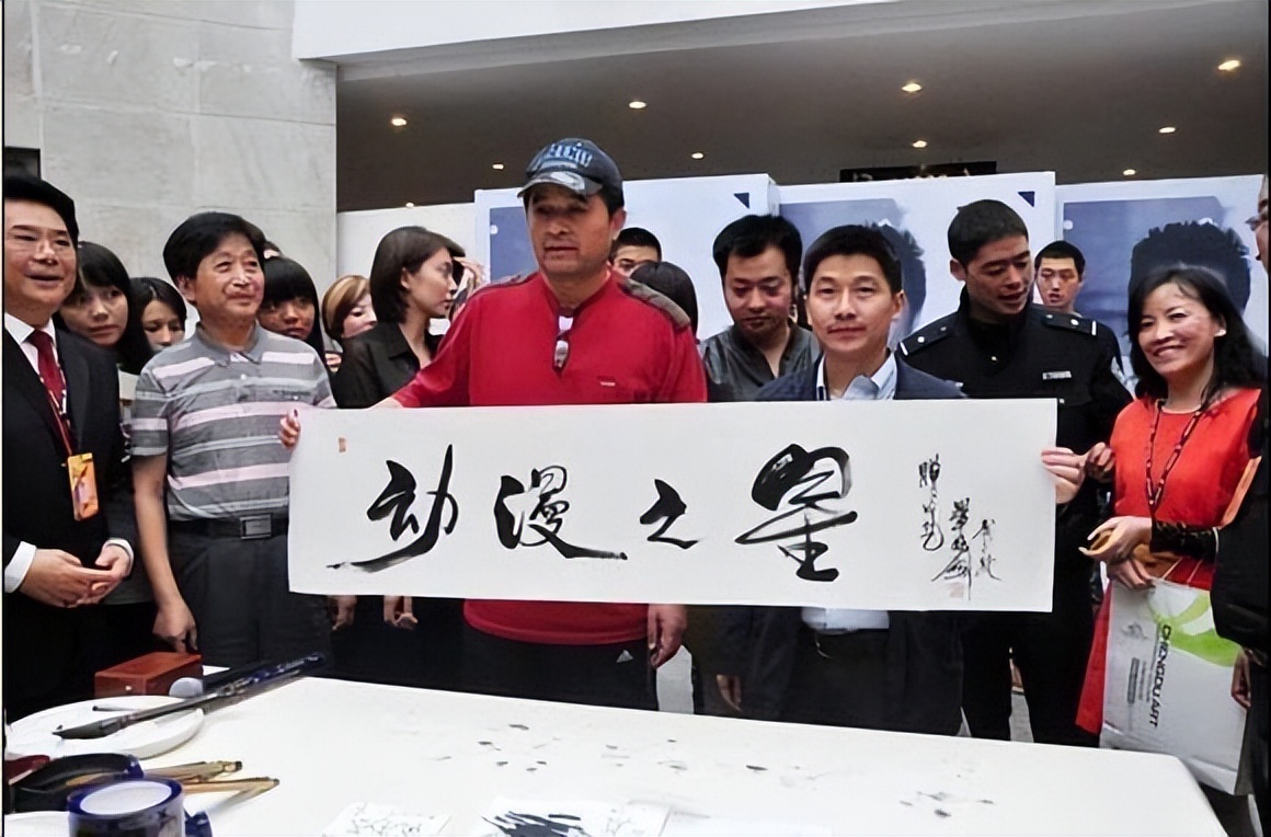 58岁毕福剑离开央视到哪了,离开央视毕福剑现在过得如何