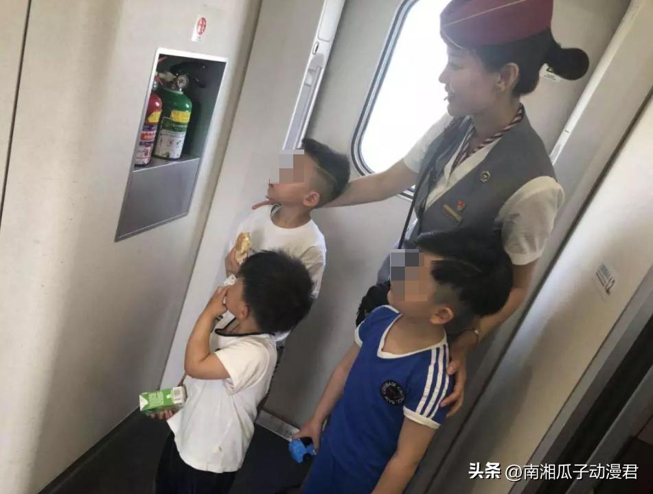 儿童乘火车必须携带有效证件简介,免费乘坐火车的儿童需要带证件吗