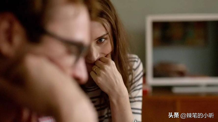 关于人工智能和机器人的科幻电影,人工智能是否能代替人类科幻作文