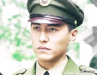 纵有疾风起人生不言弃靳东同款,纵有疾风起靳东的感触