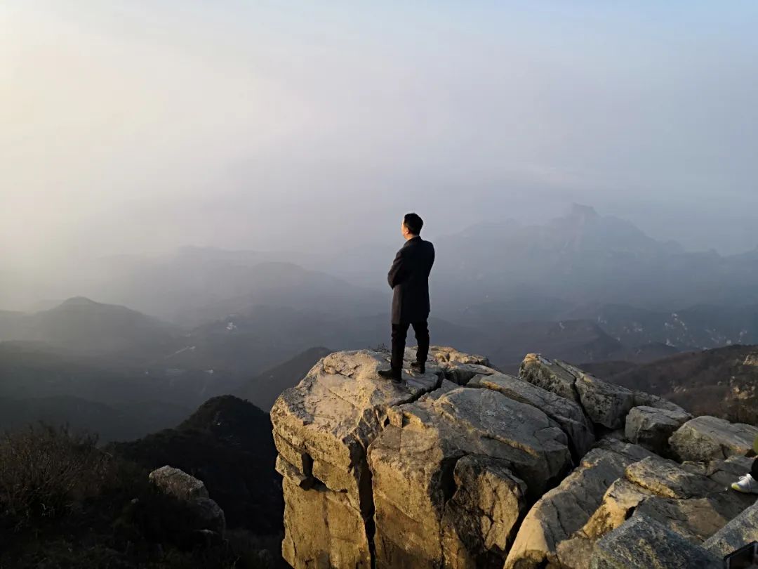 山东一山一水一圣人下句,山东一山一水一圣人的下联是什么