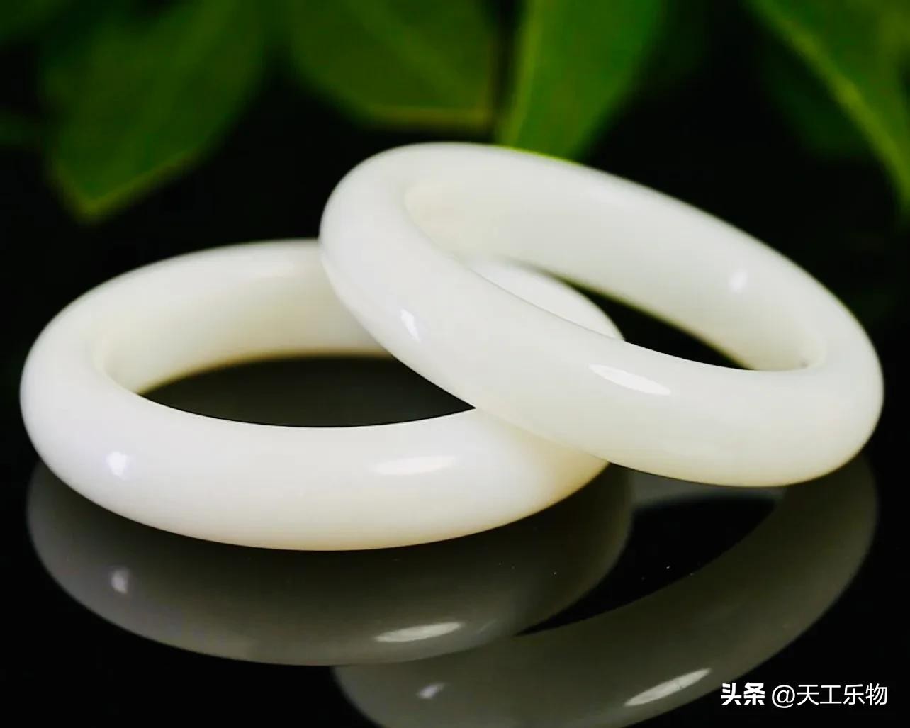 和田玉中的白玉和羊脂白玉哪个好,和田白玉和羊脂白玉有什么区别