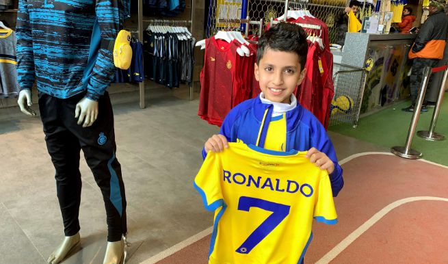 c罗被皇马天价签约,c罗夺得加盟沙特后首冠