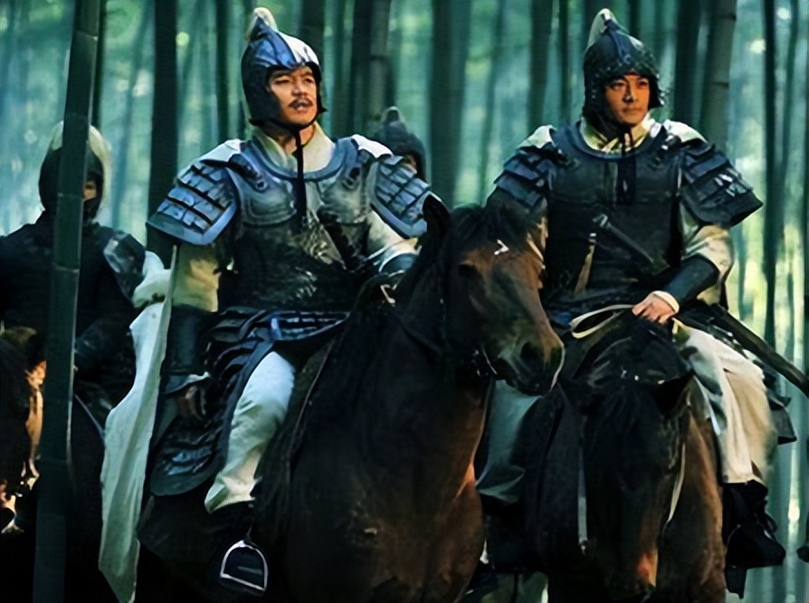 从被动防守转入主动,从防守反击到主动进攻