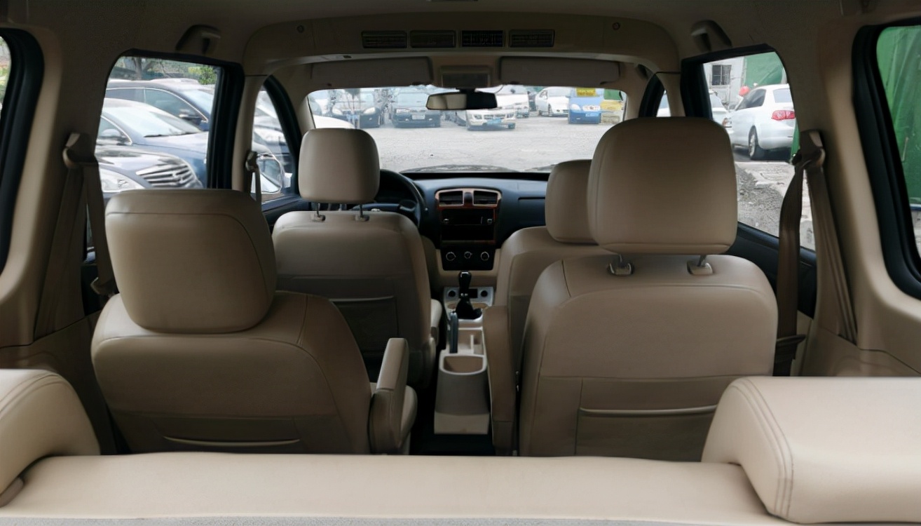 风光330s新款内饰,风光330s有哪些优点