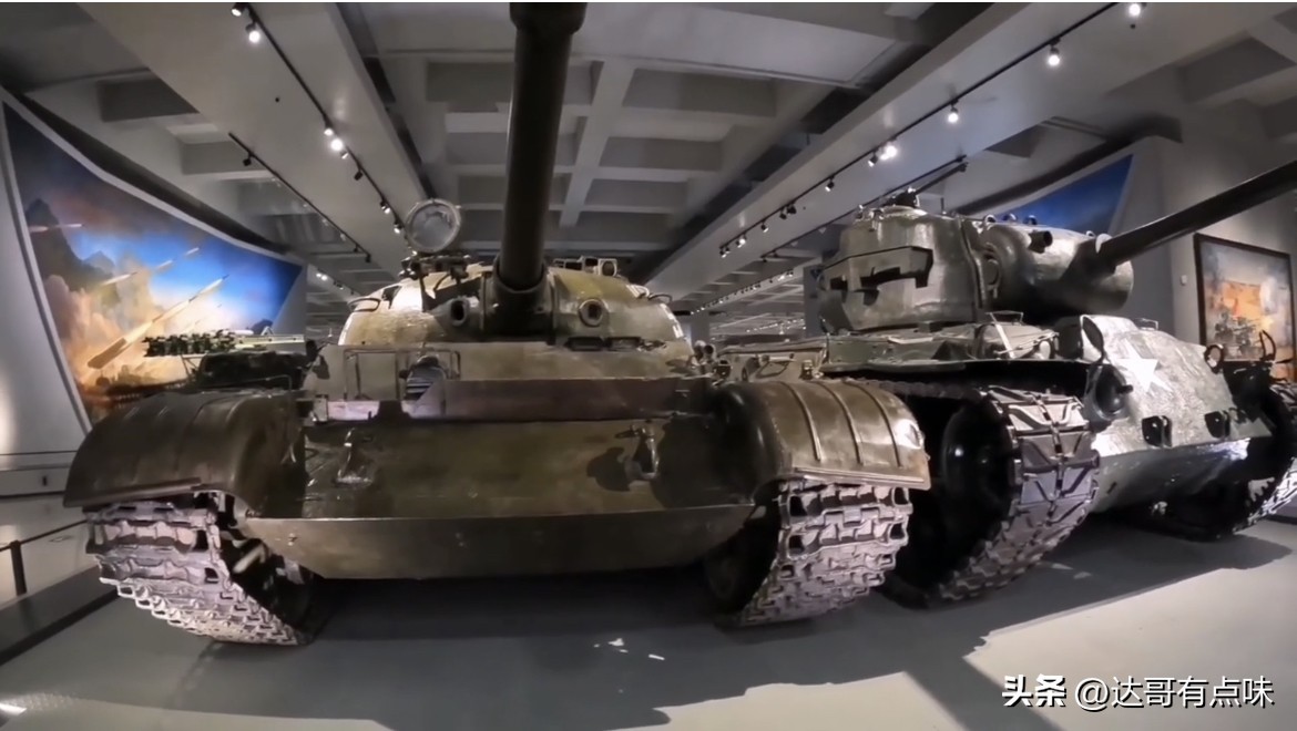 这里有大量敌人的*器武**装备，这里铭记历史捍卫和平。