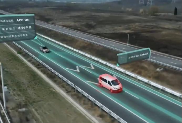 轩逸、朗逸该退位了，10万级首选吉利帝豪LHi·P，油耗低、够安全