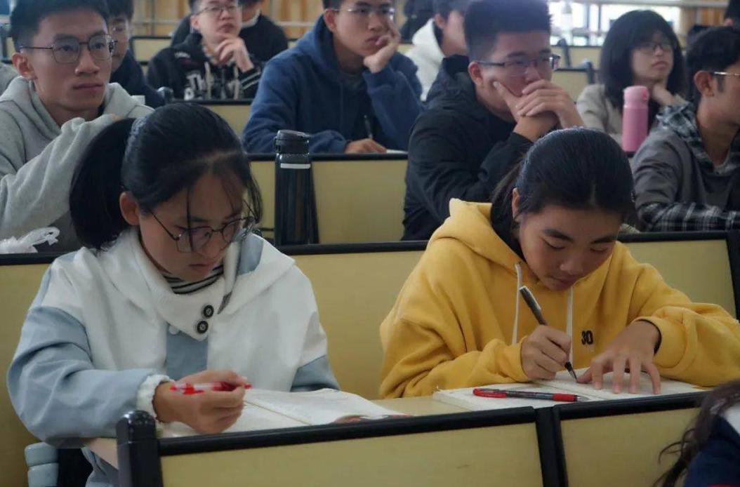 文科专业排名前十强大专业,中国十大本科专业排名