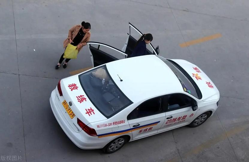 60以上老年人驾照新政策,60岁以上老人考驾照新规定