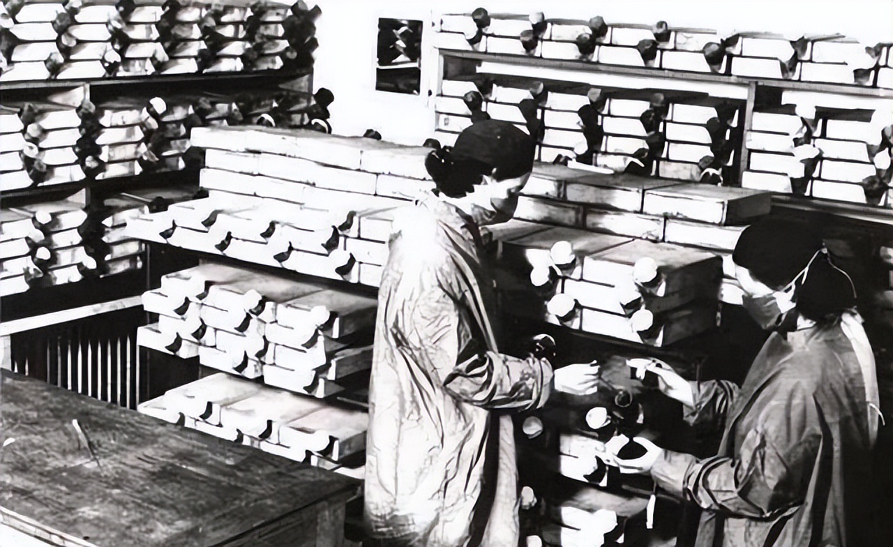 1951年奸商卖假药给志愿军，致1万多名战士身亡，主席：下追杀令