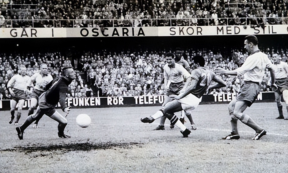 苏牙梅西点球,苏牙评价c罗进球