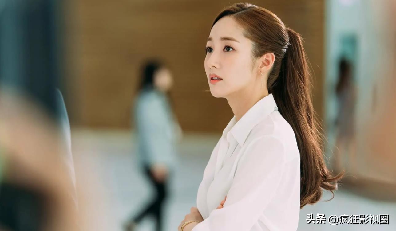 韩国女星朴敏英整容,朴敏英被称为韩国整容界女星范本