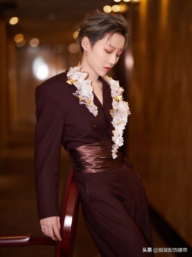 迪丽热巴穿束腰,迪丽热巴同款黑色束腰